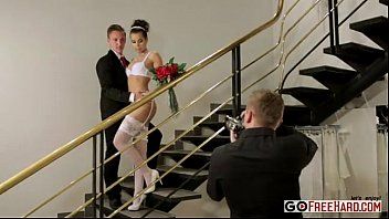 Xnxx con una brava sposa penetrata male il giorno del matrimonio da una gallina