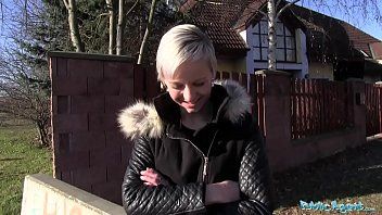play Dziewczyna z kraju do produktu w drodze uprawia seks z klientem