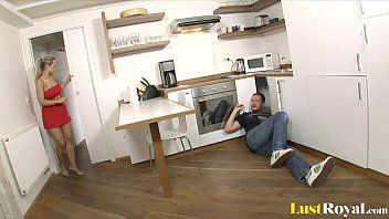 play Clip xnxx rumene con rumeno in cucina scopate dal lavoratore