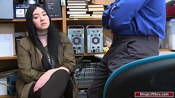 play Maksymalna penetracja z bardziej aroganckim pracownikiem cipki
