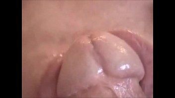 play إنها تعرف حقًا كيف تفعل xxx عن طريق الفم